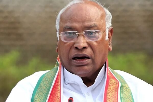 11 वर्षों में बीजेपी-आरएसएस ने हर संवैधानिक संस्था को कमजोर कर उनकी स्वायत्तता पर कड़ा प्रहार किया: Kharge 1749455533
